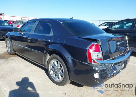 2008 Chrysler 300C Hemi z USA, uszkodzony, nr VIN 2C3KA63H38H208072
